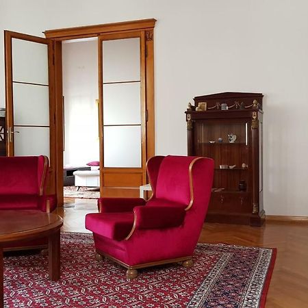 Luxury Apartment In The Heart Of Varazdin Bagian luar foto