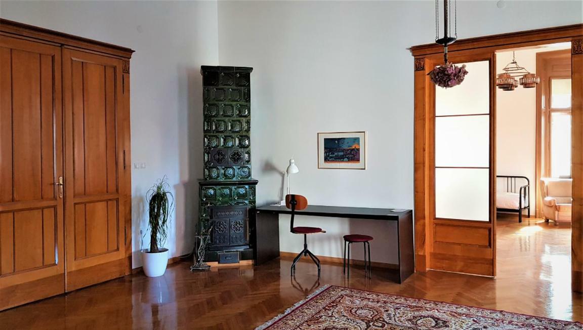 Luxury Apartment In The Heart Of Varazdin Bagian luar foto