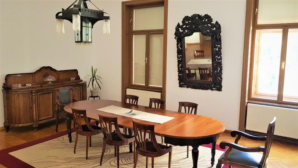 Luxury Apartment In The Heart Of Varazdin Bagian luar foto