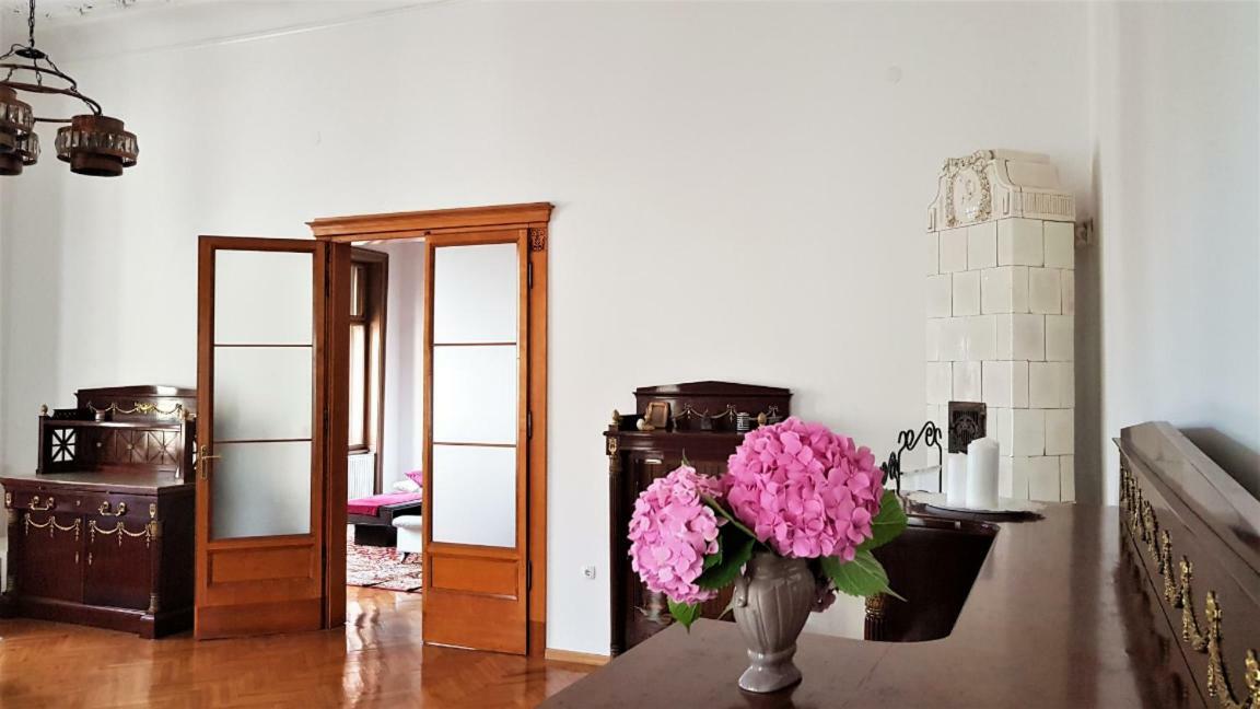 Luxury Apartment In The Heart Of Varazdin Bagian luar foto